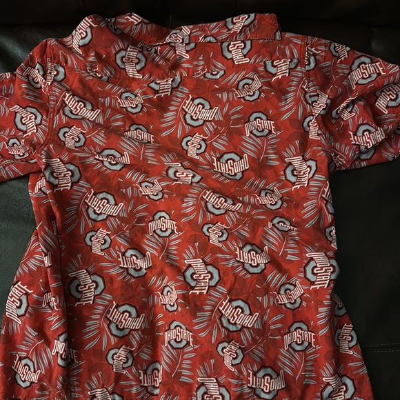 Ohio state men’s medium button up shirt RARE - Picture 3 of 3